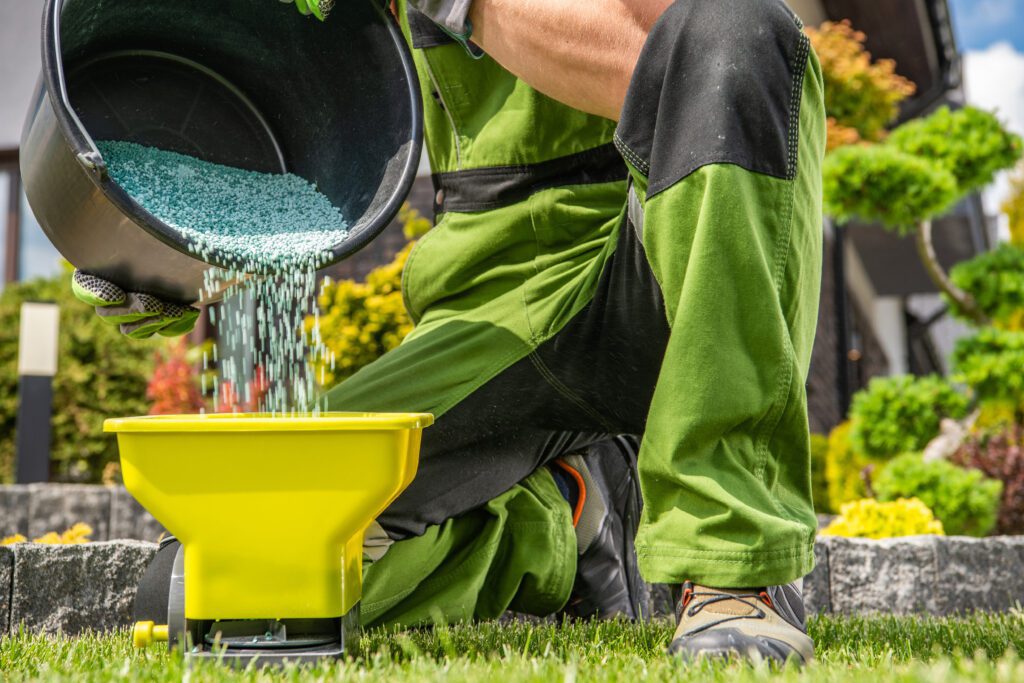 Lawn Fertilization and lawn Fertilizer Services by LandShar Lawn Care